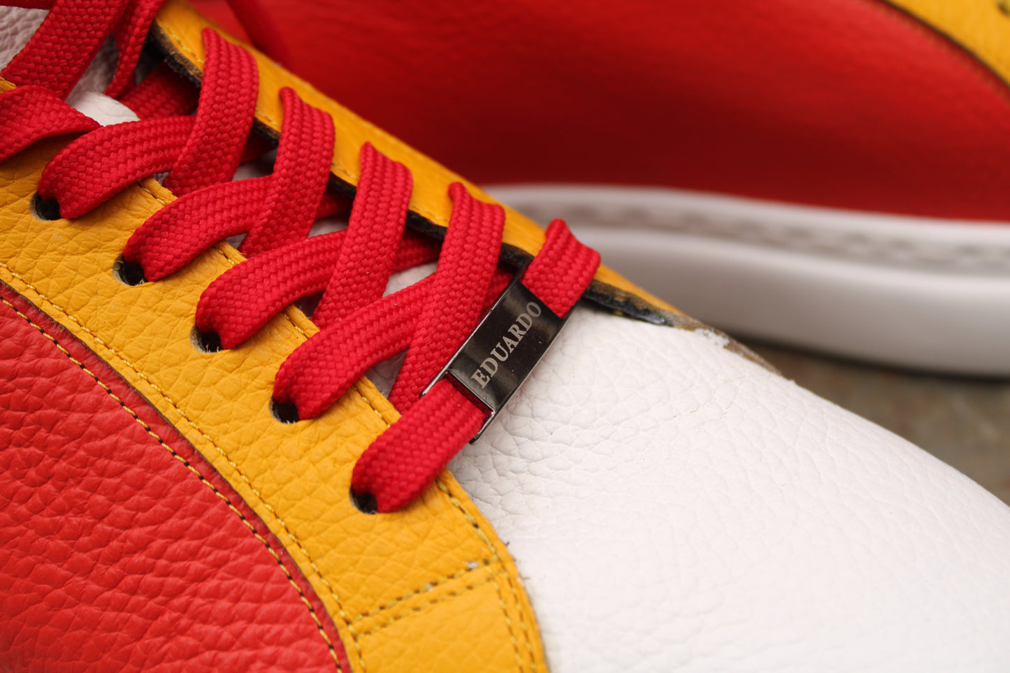 Rood/ Wit/ Geel Sneaker Grote maten Oeteldonk 073 Den Bosch